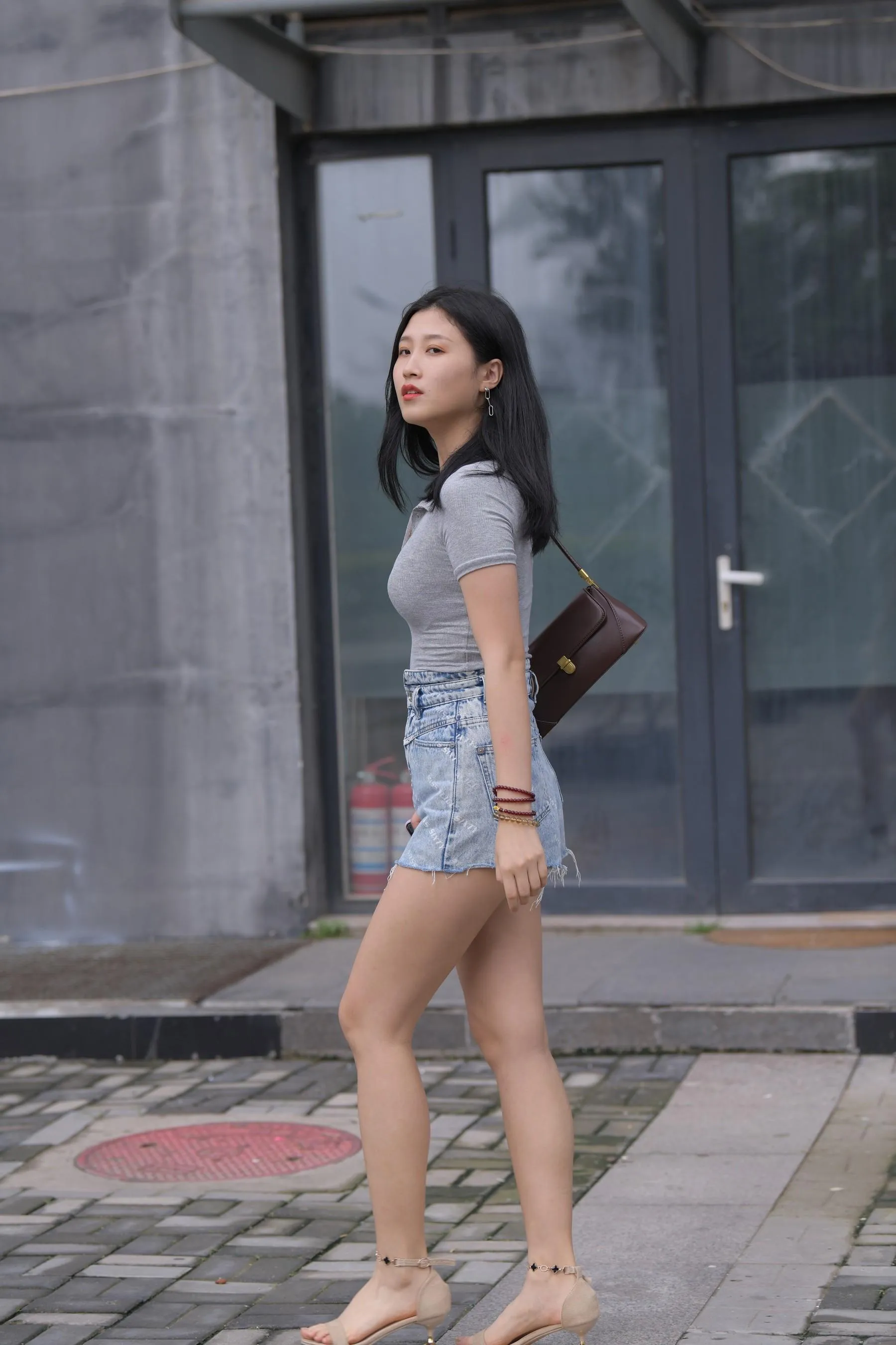 魔镜街拍 NO.169 一只麋鹿摄影-牛仔短裙美女 [235P]插图3